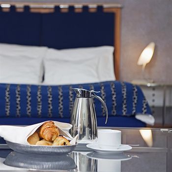 Room Service - Dining